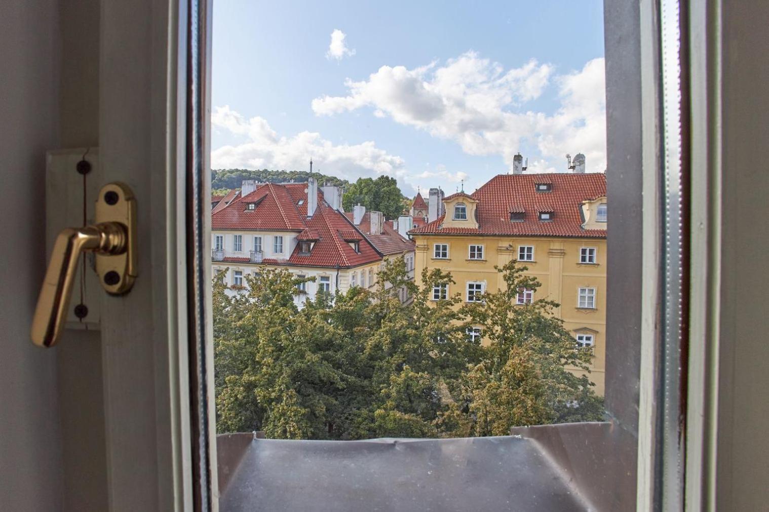 River View Residence By Charles Bridge Prága Kültér fotó