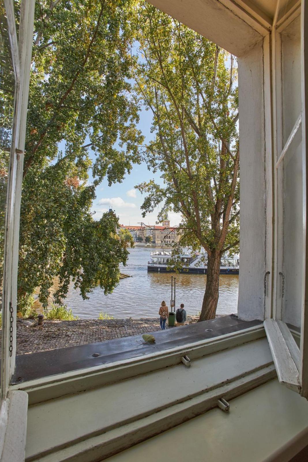 River View Residence By Charles Bridge Prága Kültér fotó