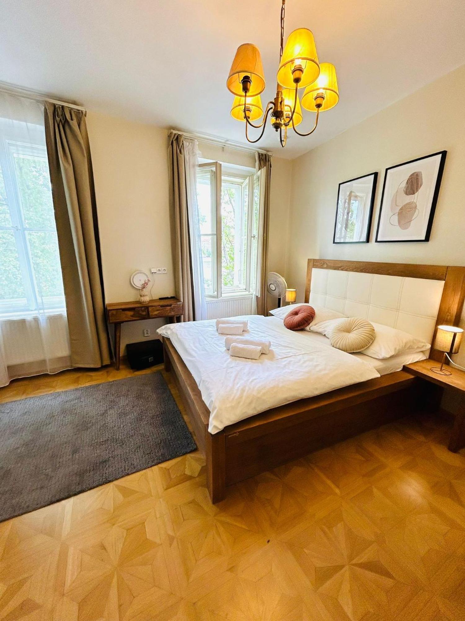 River View Residence By Charles Bridge Prága Kültér fotó